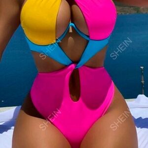 Shein One-piece swimsuit with underwire back drawstring opening Size Large